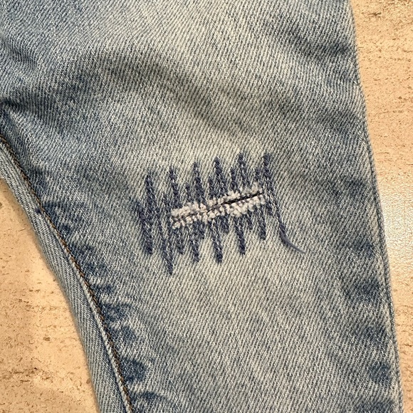 Zara babygirl destroyed jeans 3/6 mo - Picture 2 of 5